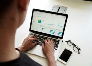 Read more about the article Case Study: How a Custom Website Boosted Dhive’s Sales by 120%